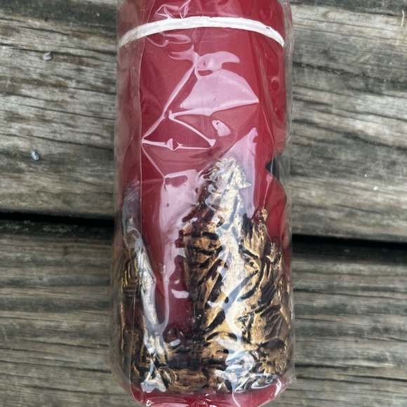 VINTAGE HOLIDAY SET OF 3 PILLAR CANDLES ETCHED BEAUTIES - Picture 10 of 13